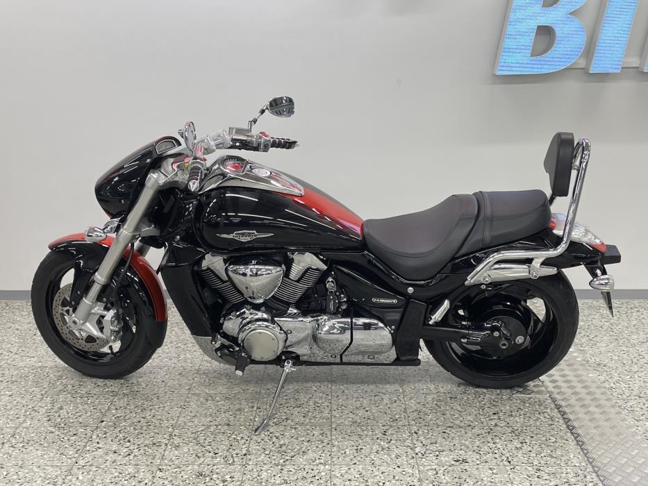 SUZUKI Intruder 2012