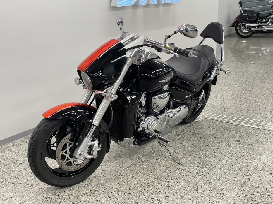 SUZUKI Intruder 2012