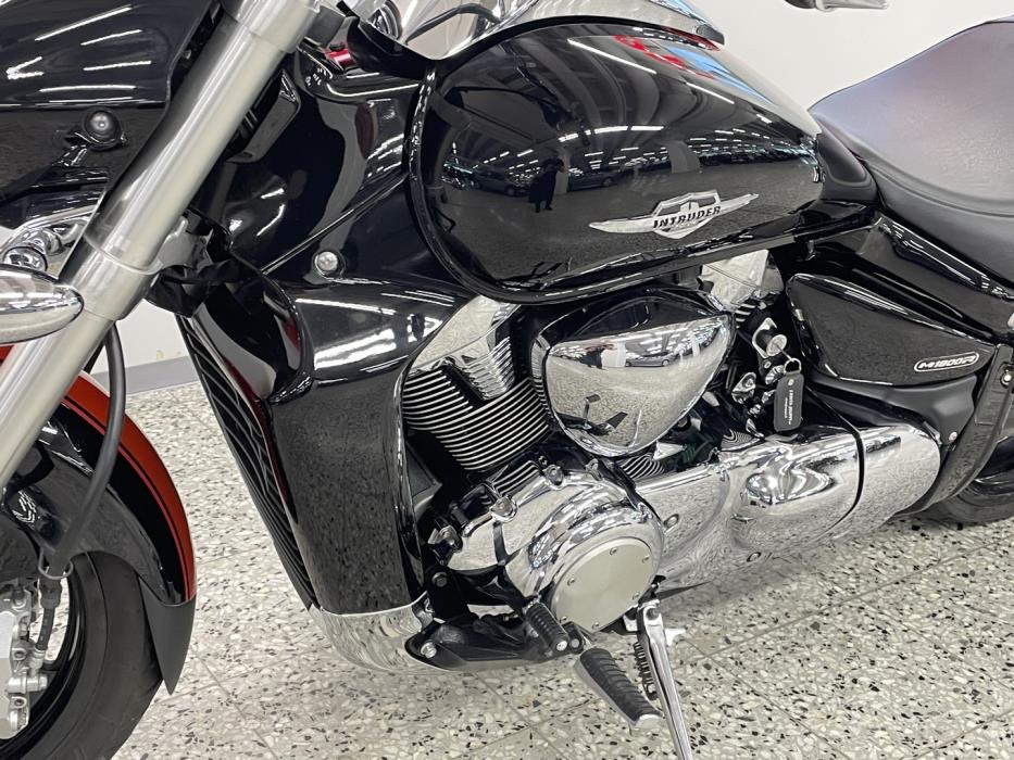 SUZUKI Intruder 2012