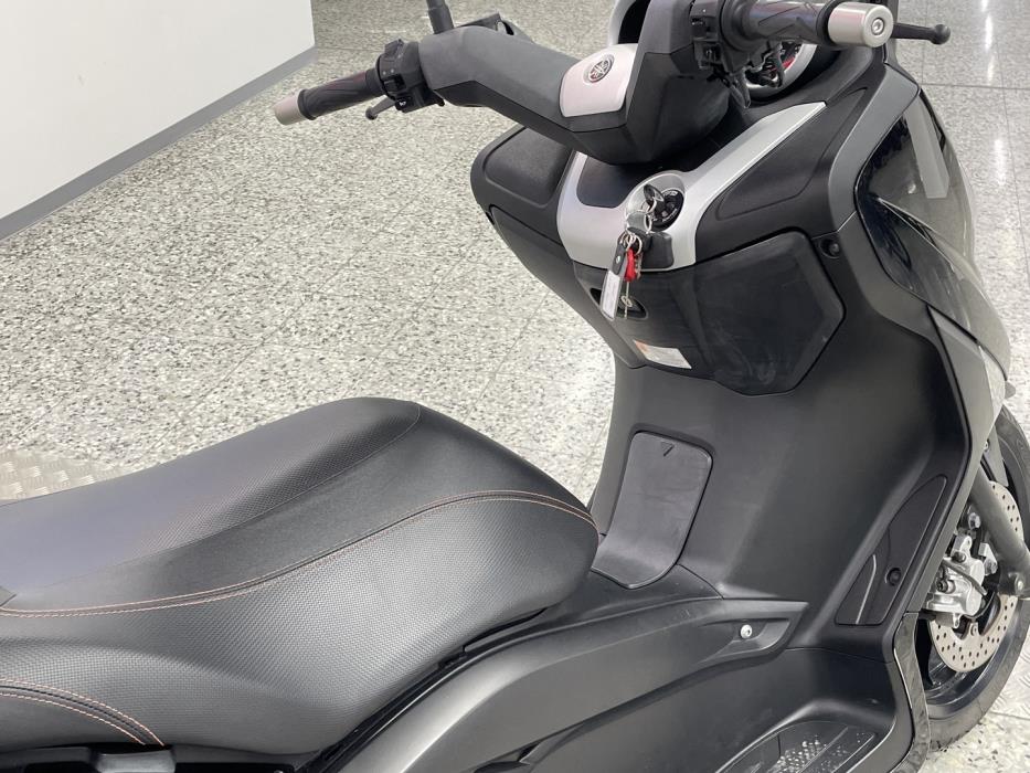 YAMAHA X-MAX 2012