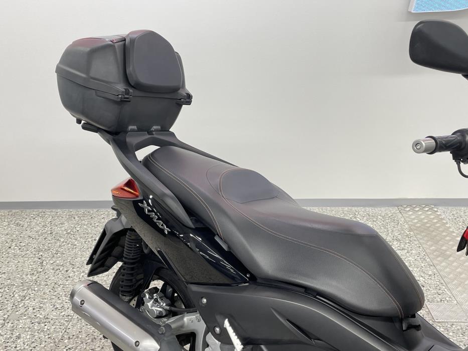 YAMAHA X-MAX 2012