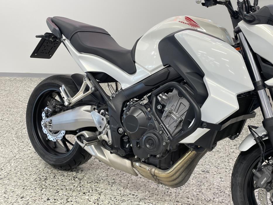 HONDA CB 2015