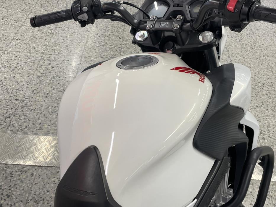 HONDA CB 2015