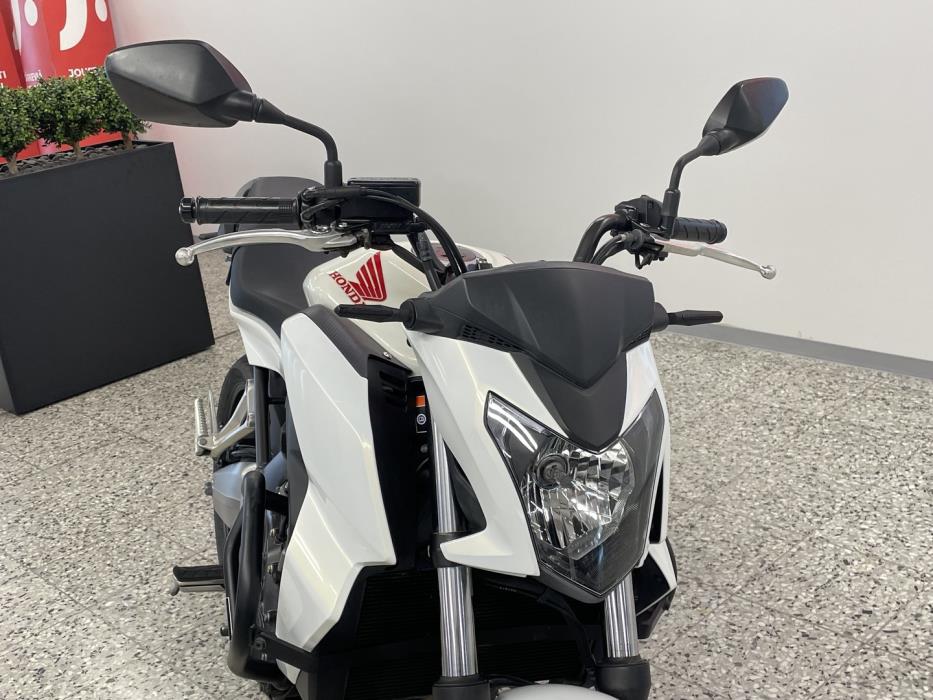 HONDA CB 2015