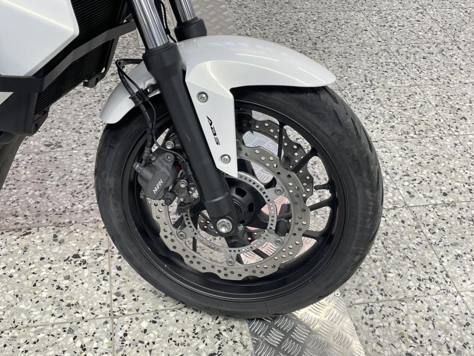 HONDA CB 2015