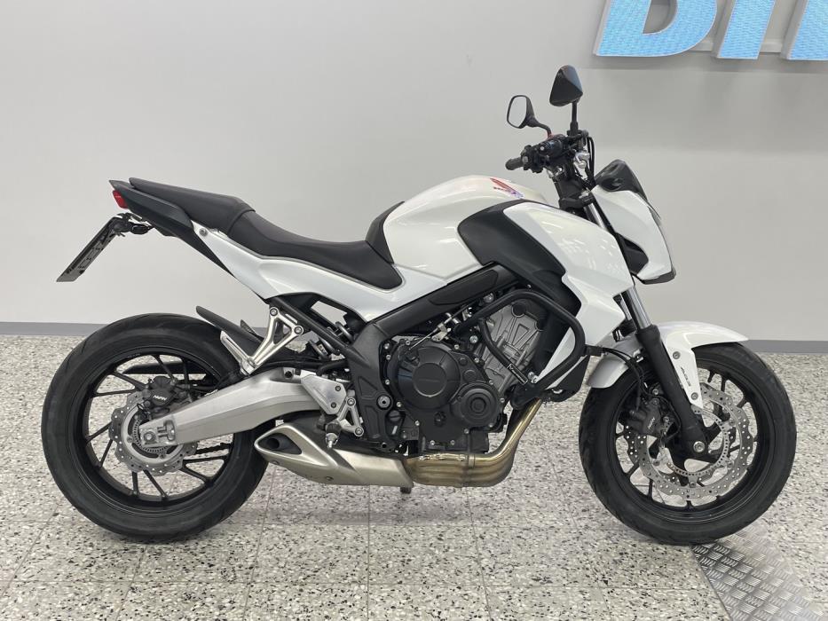 HONDA CB 2015