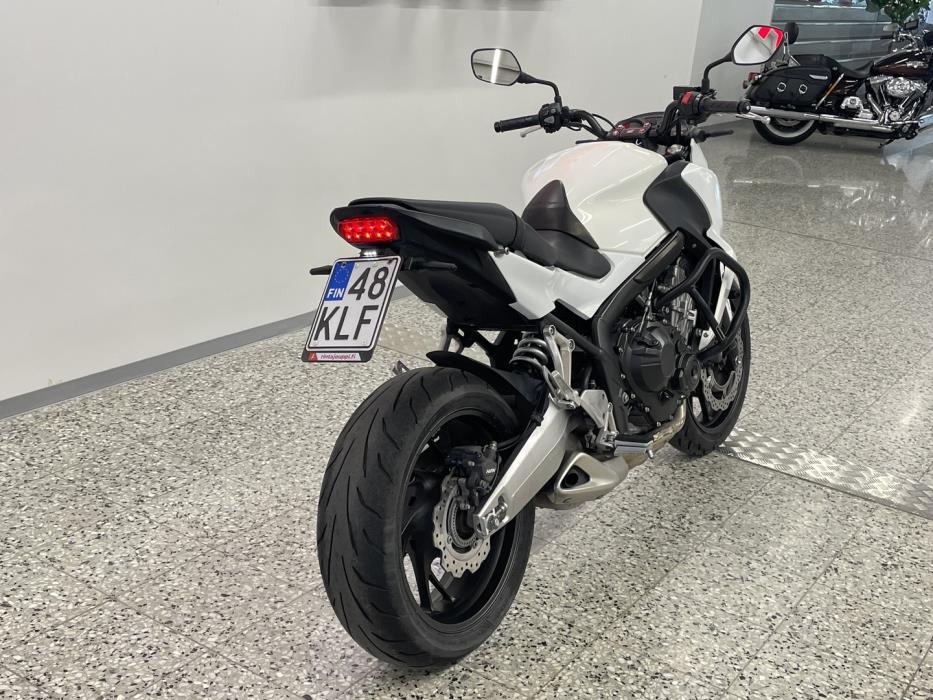 HONDA CB 2015