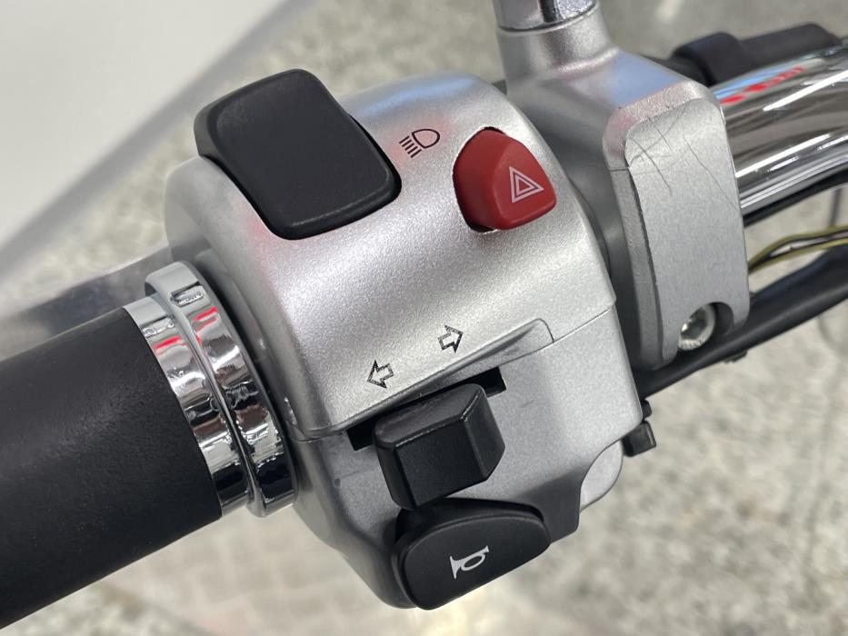 SUZUKI INTRUDER 2013