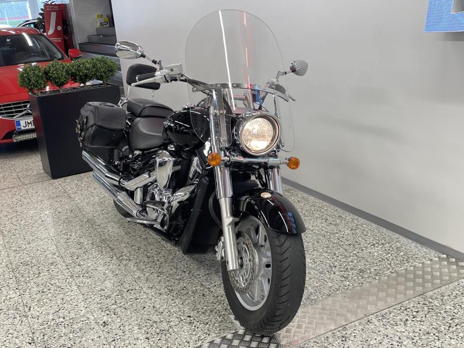 SUZUKI INTRUDER 2013