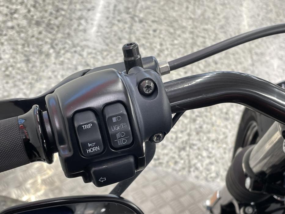 HARLEY-DAVIDSON SPORTSTER 2015