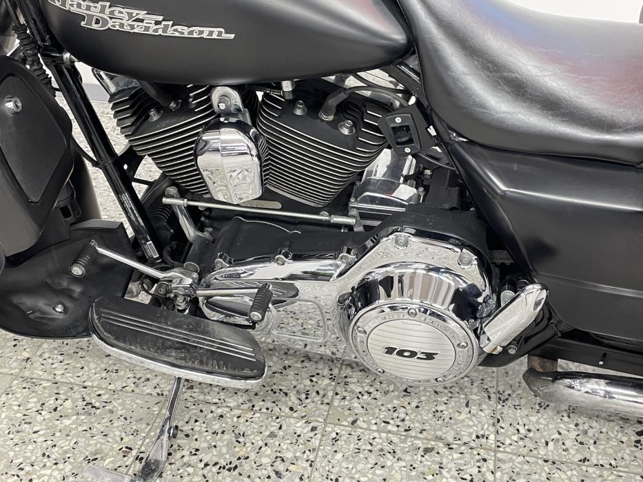 HARLEY-DAVIDSON TOURING 2011