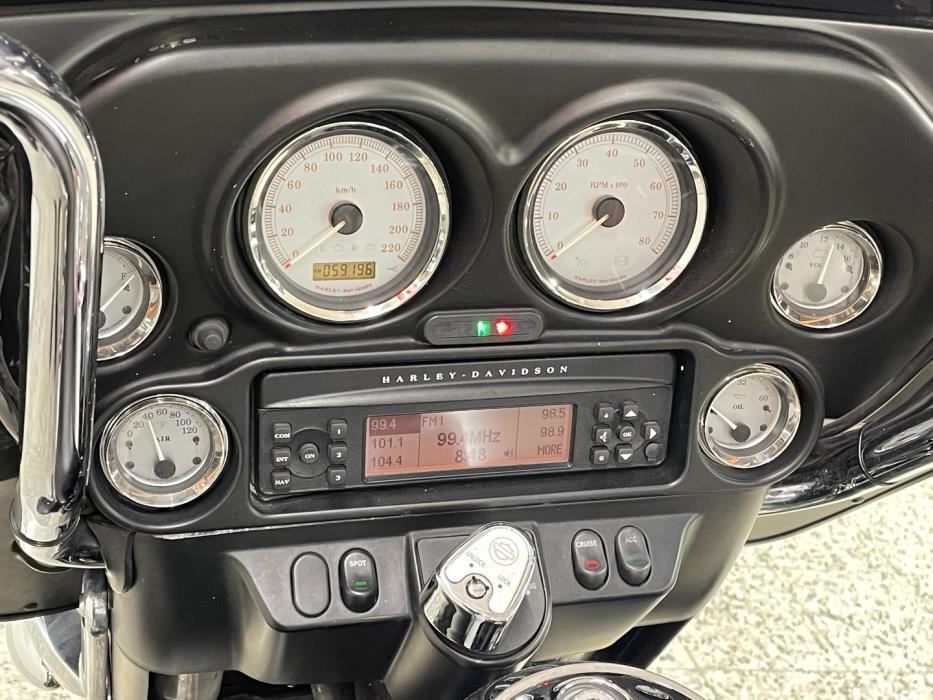 HARLEY-DAVIDSON TOURING 2011