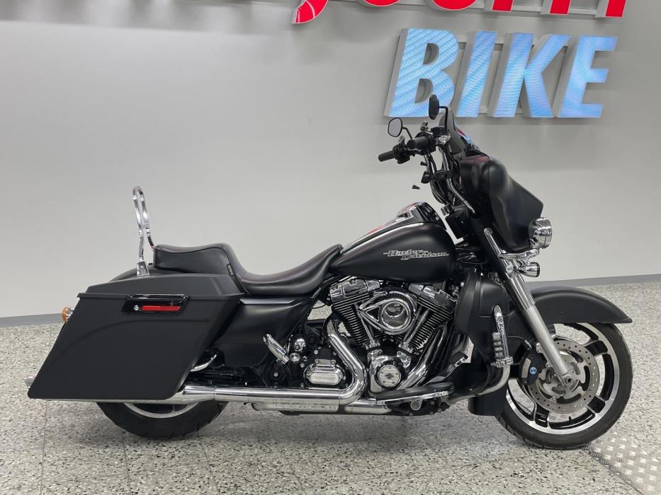 HARLEY-DAVIDSON TOURING 2011