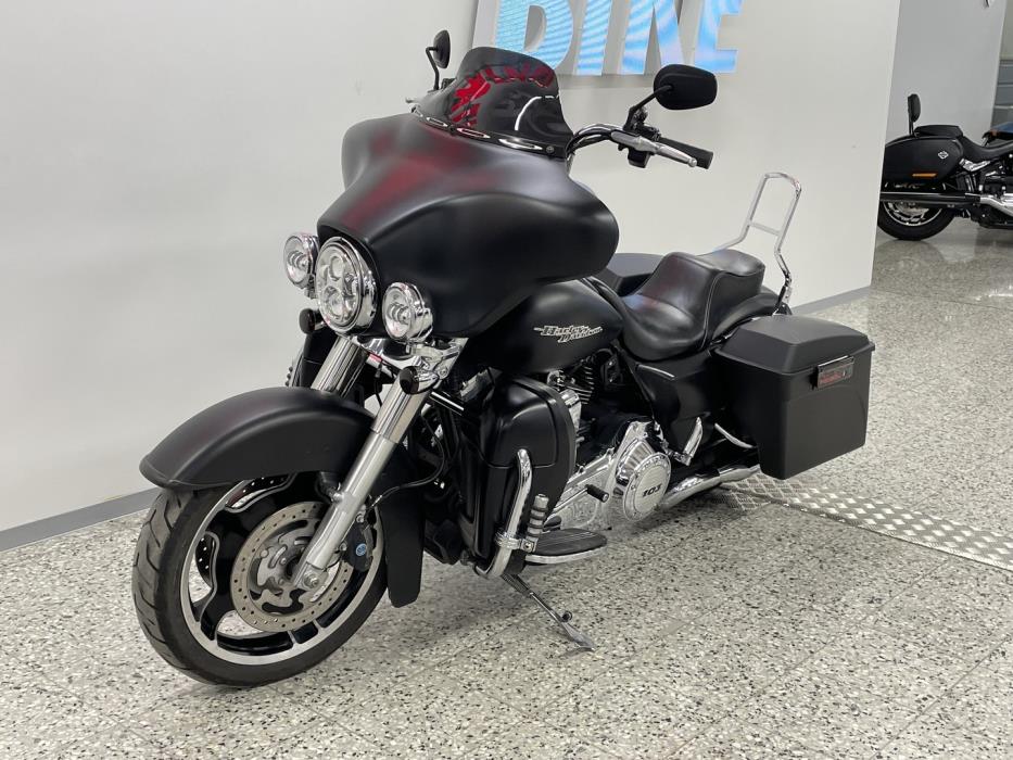 HARLEY-DAVIDSON TOURING 2011