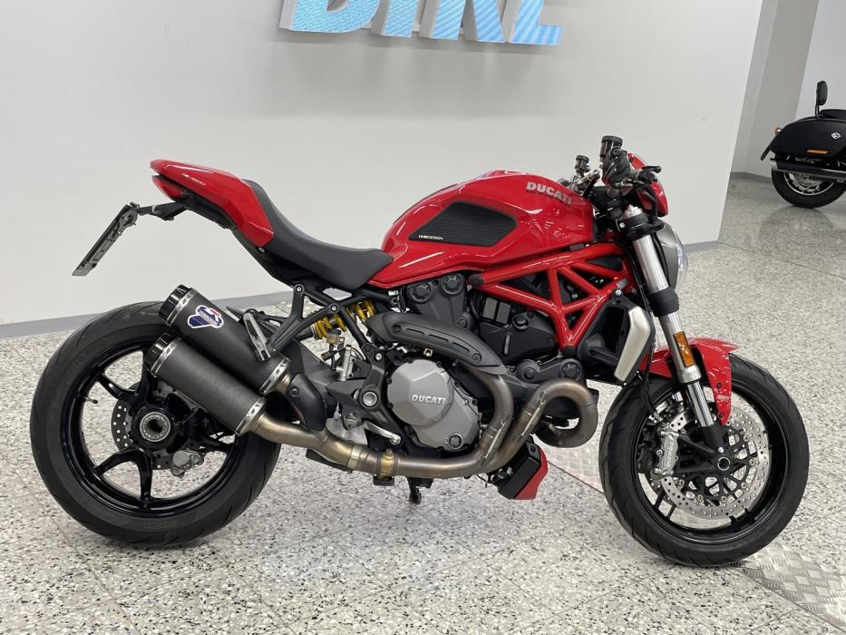 DUCATI MONSTER 2017
