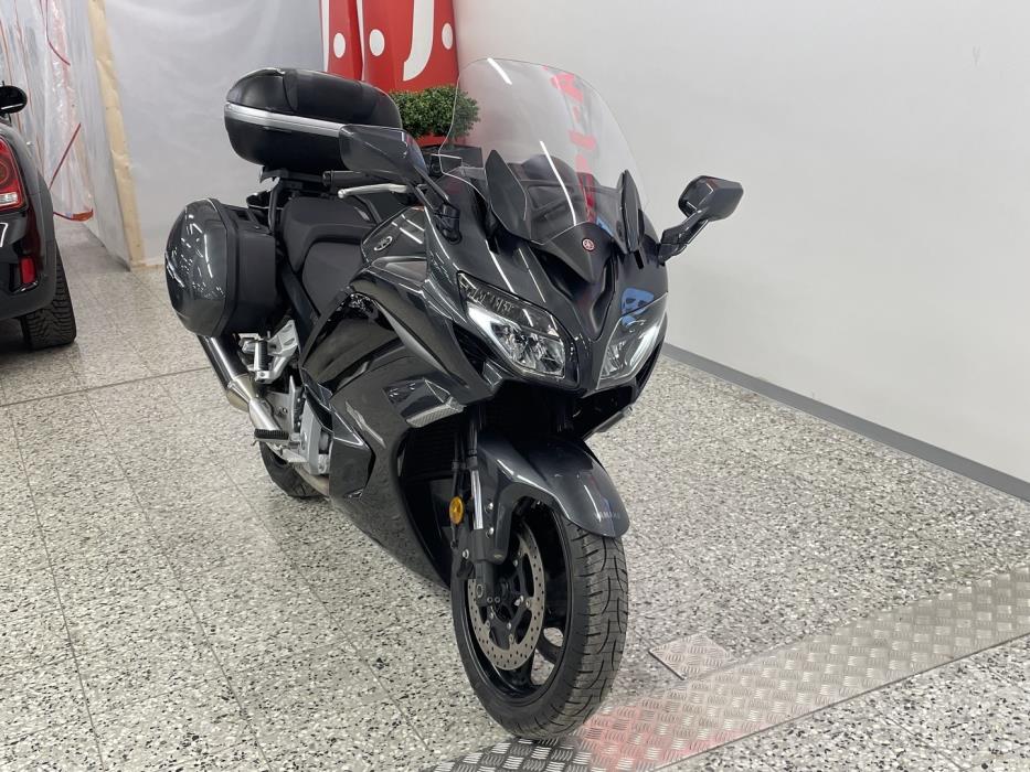 YAMAHA FJR 2020