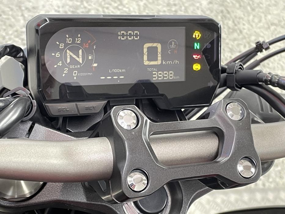 HONDA CB 2023