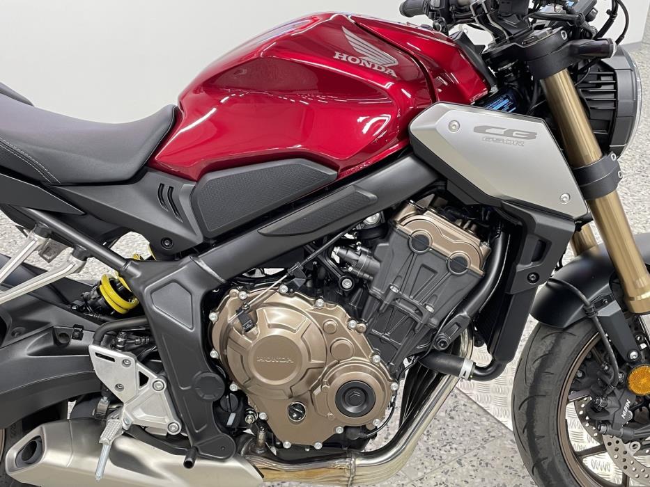 HONDA CB 2023