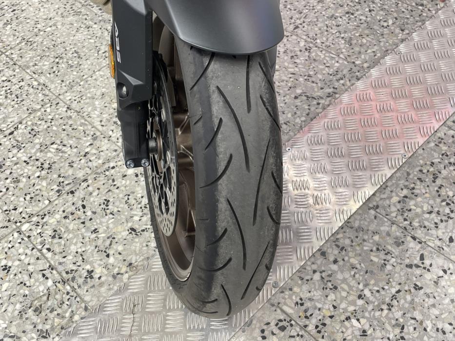HONDA CB 2023