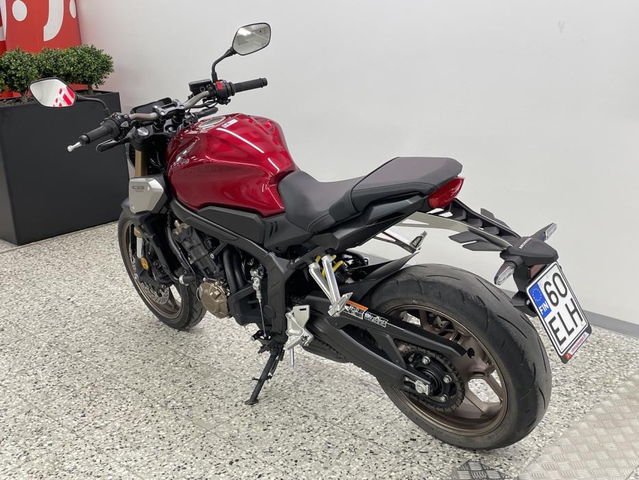 HONDA CB 2023