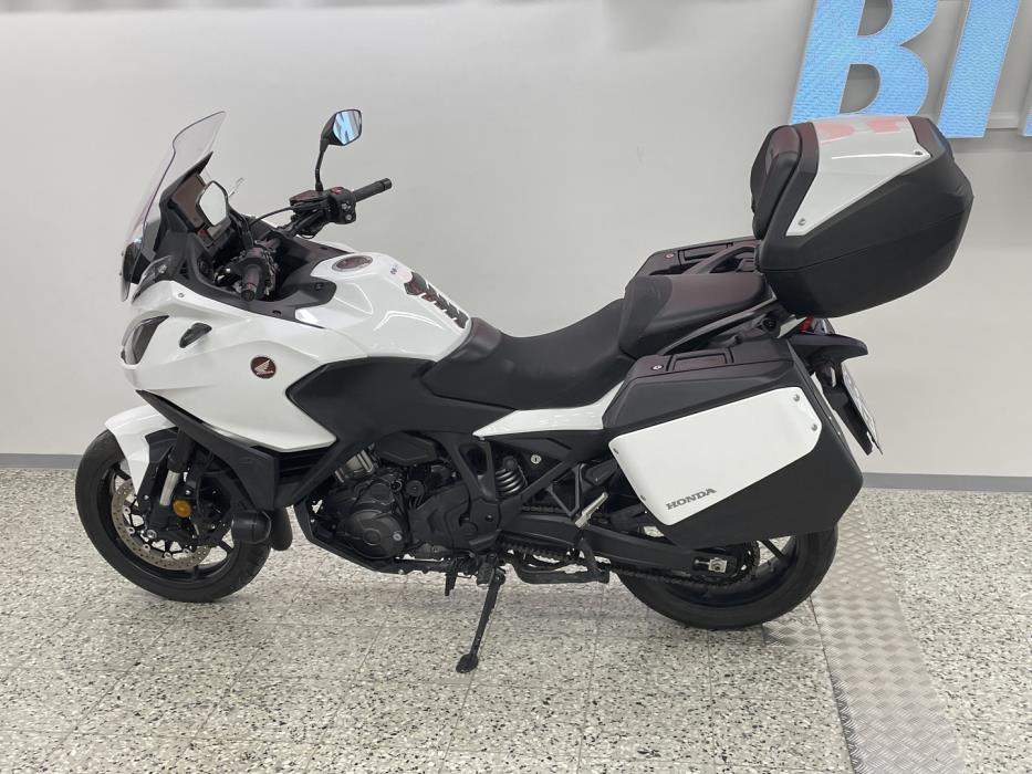 HONDA NT 2022