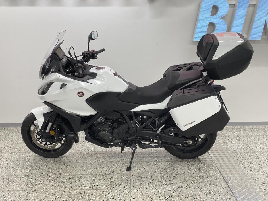 HONDA NT 2022