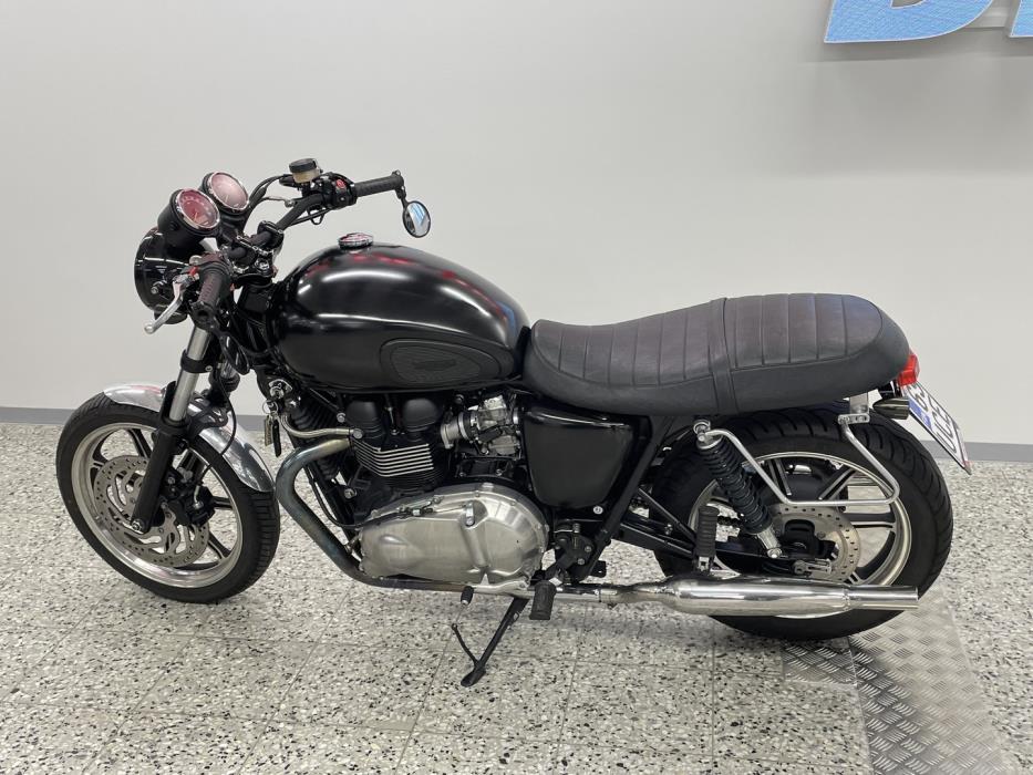 TRIUMPH Bonneville 2011