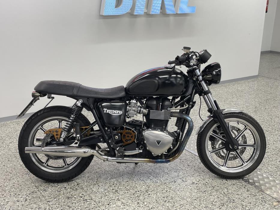 TRIUMPH Bonneville 2011