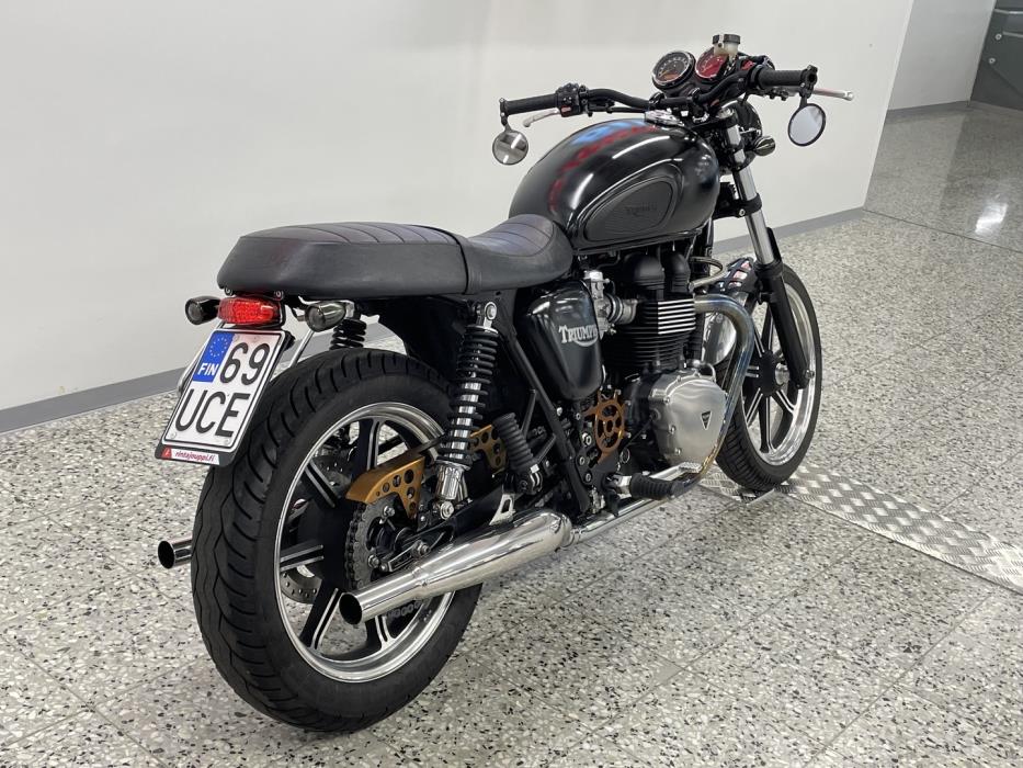 TRIUMPH Bonneville 2011