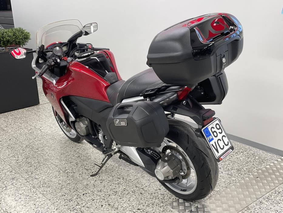 HONDA VFR 2010
