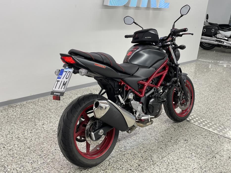 SUZUKI SV 2020