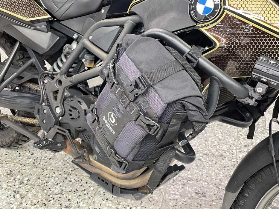 BMW F 2013