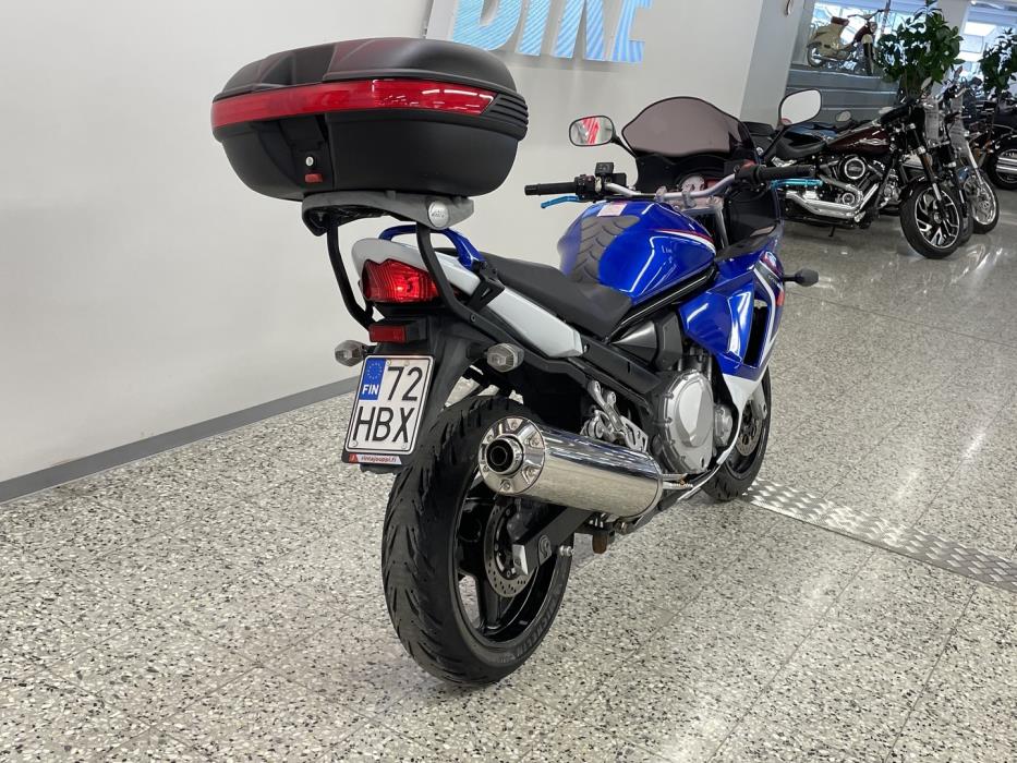 SUZUKI GSX 2010