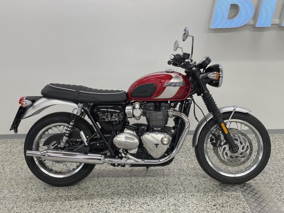 TRIUMPH BONNEVILLE 2024