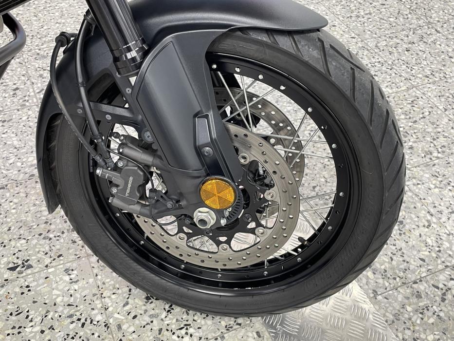 SUZUKI DL 2020