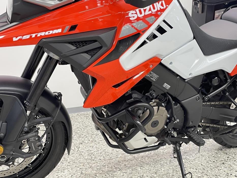 SUZUKI DL 2020
