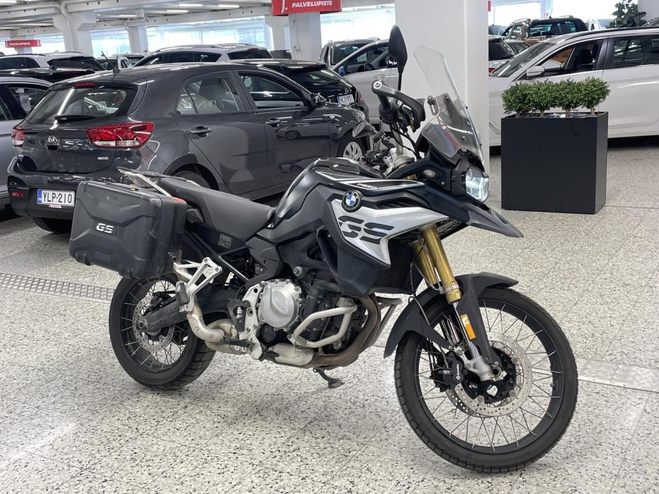 BMW F 2019