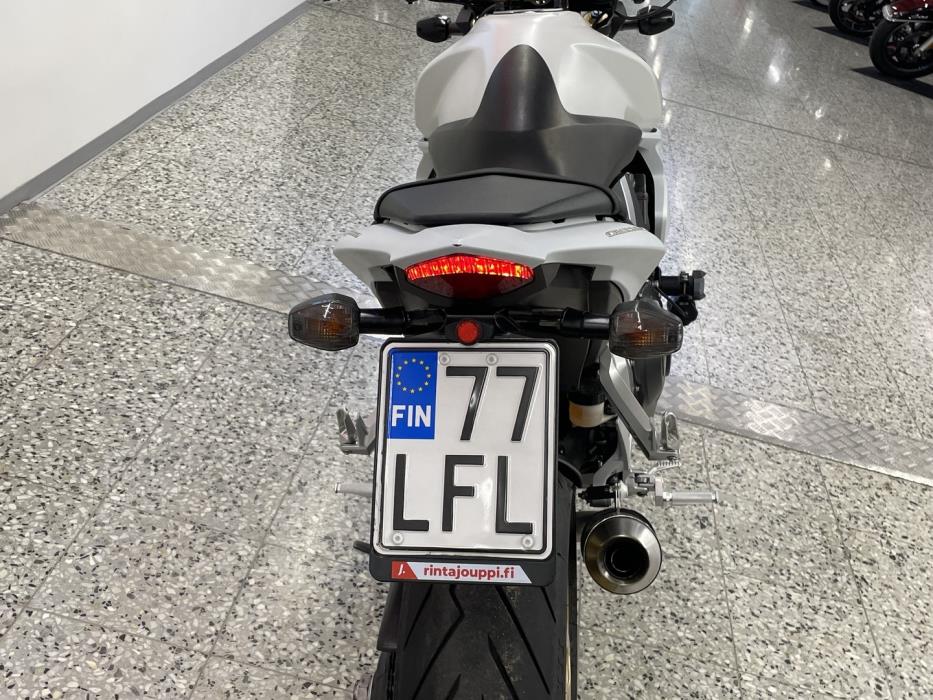 HONDA CB 2013