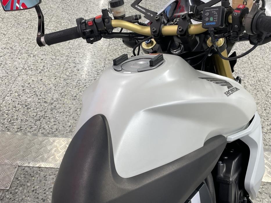 HONDA CB 2013