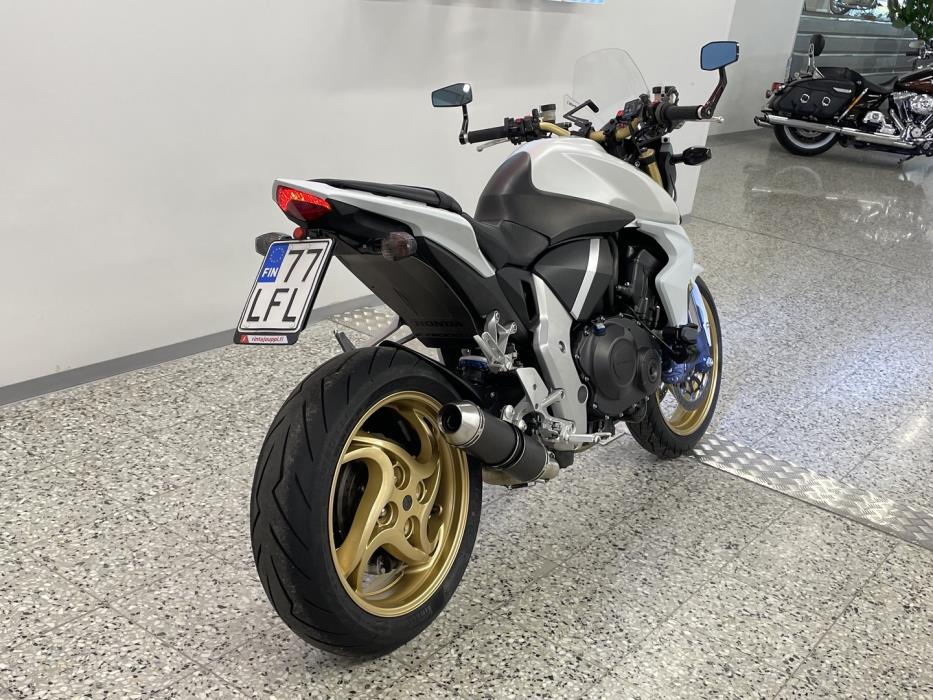 HONDA CB 2013
