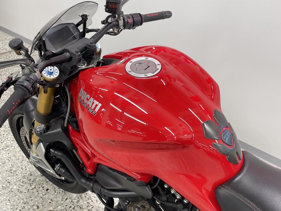 DUCATI MONSTER 2015