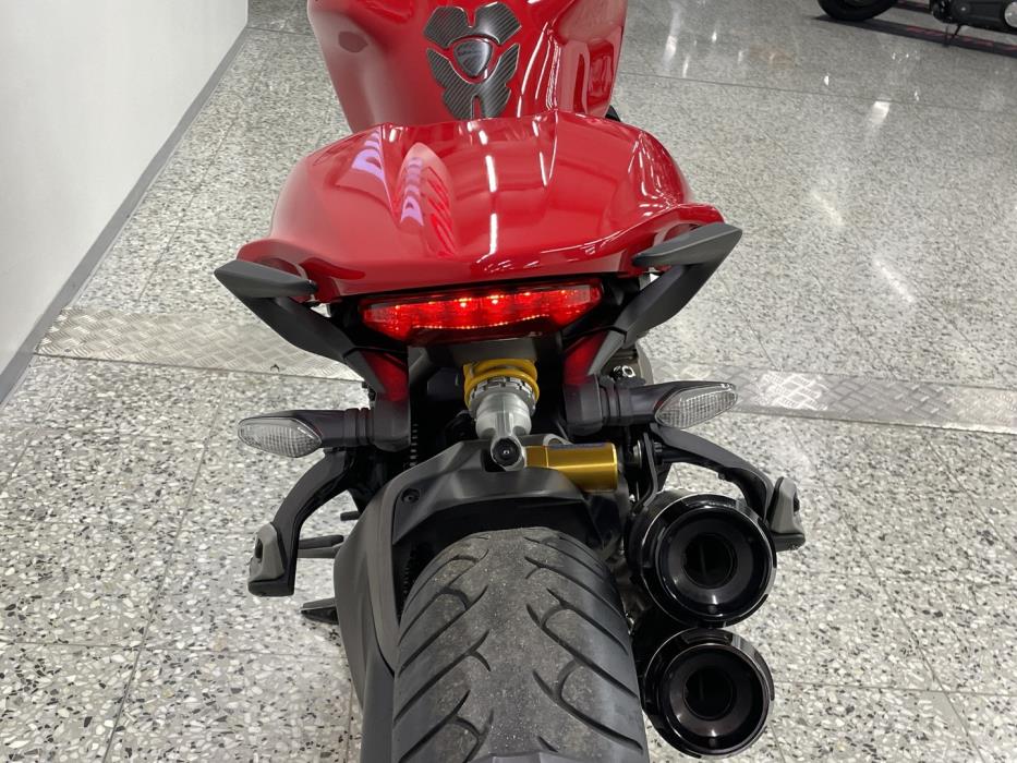 DUCATI MONSTER 2015