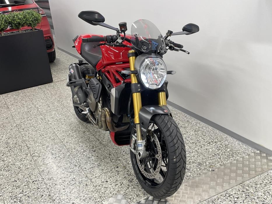 DUCATI MONSTER 2015