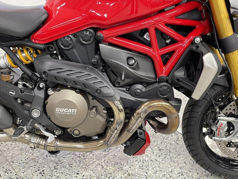 DUCATI MONSTER 2015