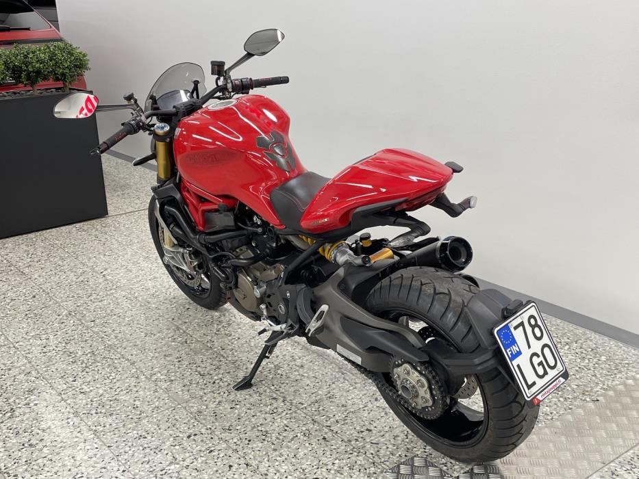 DUCATI MONSTER 2015