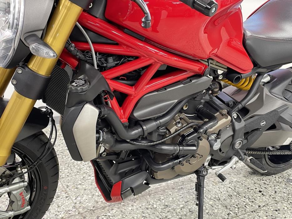 DUCATI MONSTER 2015