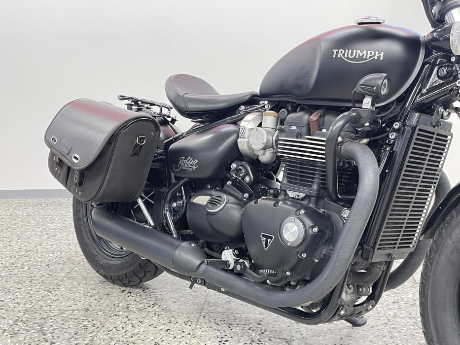 TRIUMPH BONNEVILLE 2019