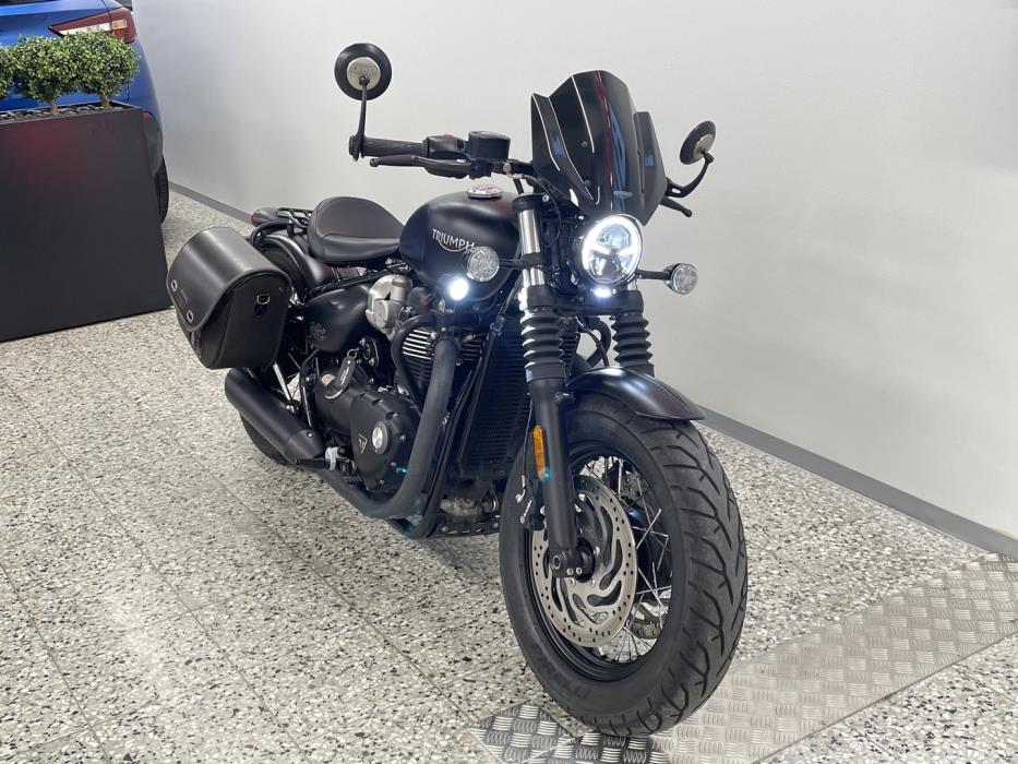 TRIUMPH BONNEVILLE 2019