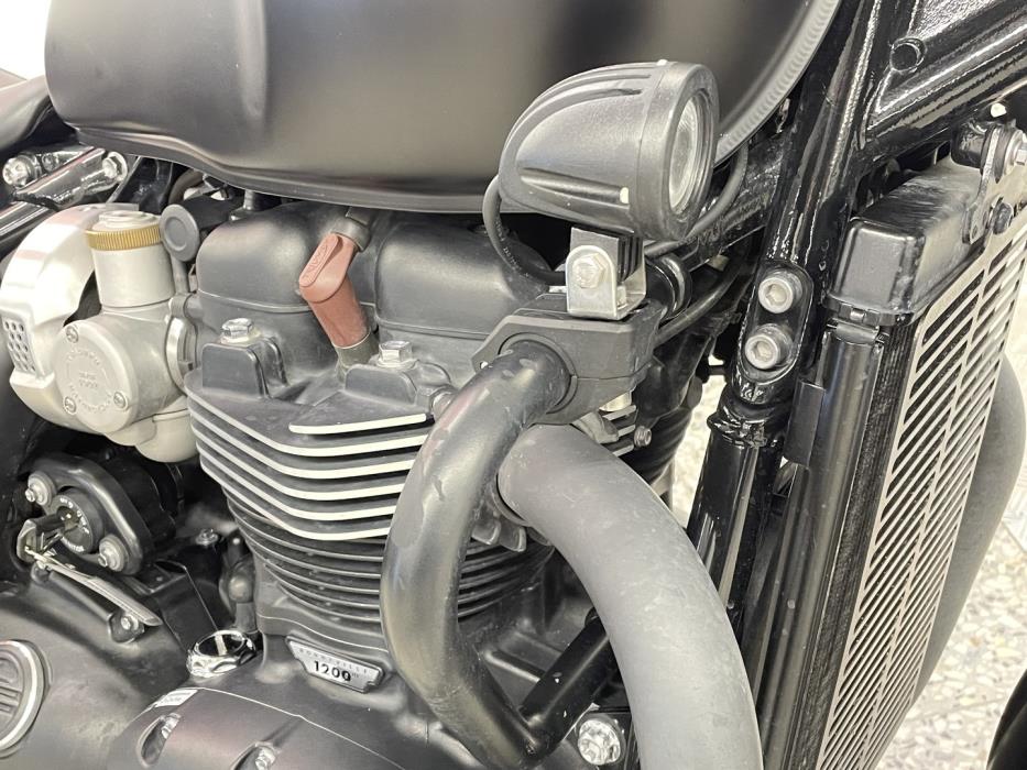 TRIUMPH BONNEVILLE 2019