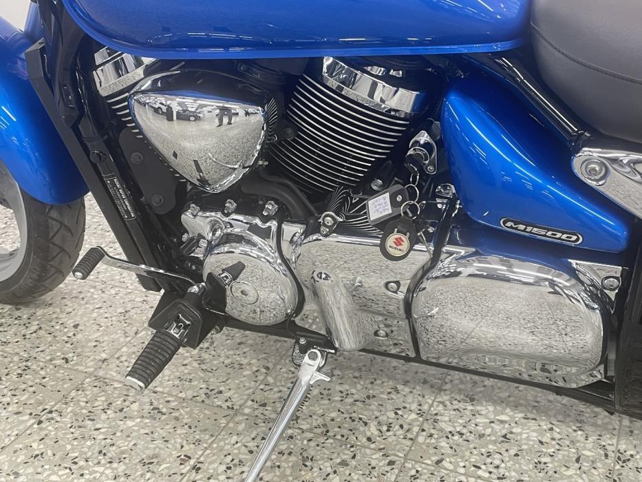 SUZUKI INTRUDER 2010